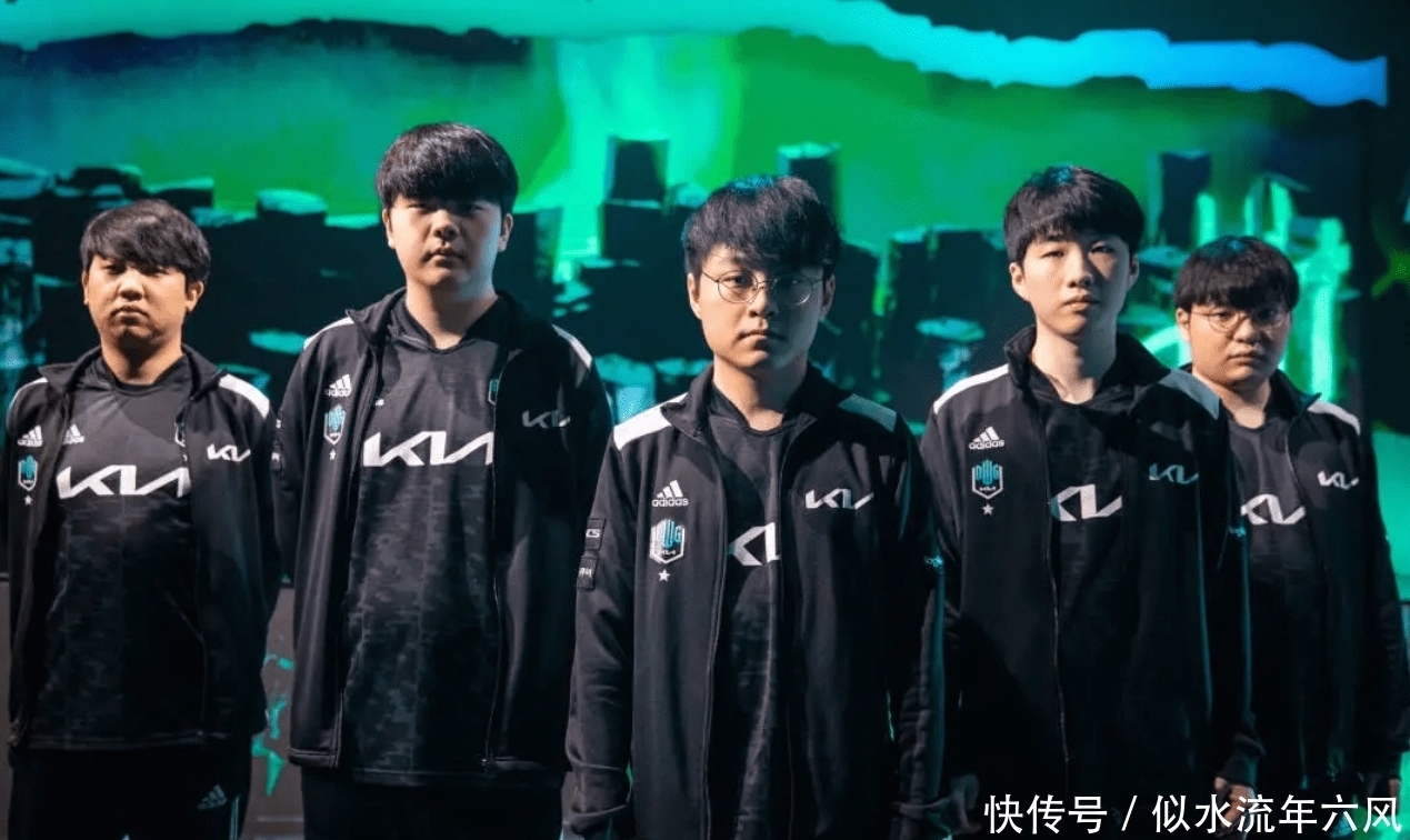 年轻化且充 年轻化且充