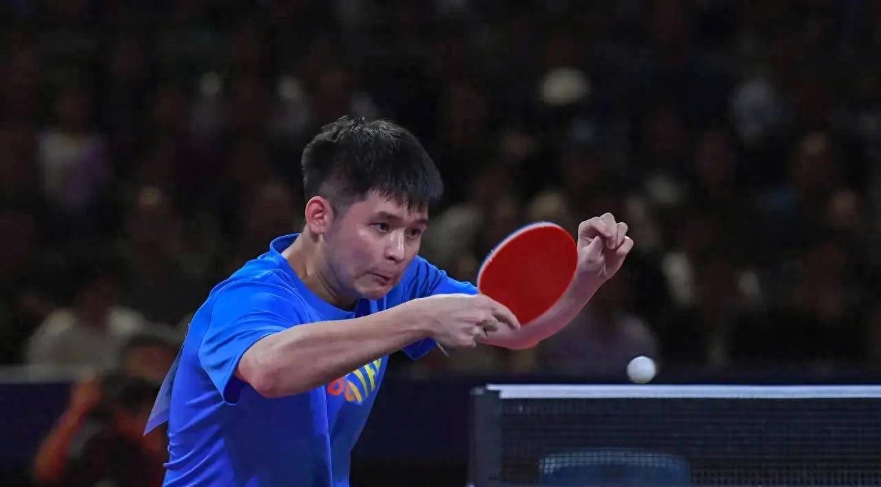 他用实际行 他用实际行