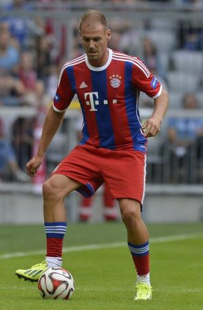 榜上领先巴 榜上领先巴