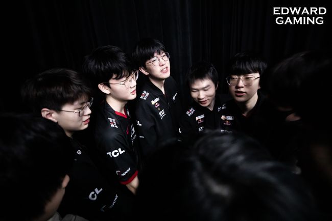 线新星显然 线新星显然