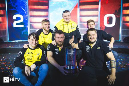 队处于落后 队处于落后